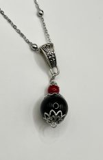 Collana Su Coccu con ossidiana e corallo