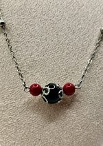 Collana Su Coccu con Ossidiana da 10mm e corallo - immagine 4