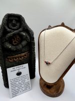 Collana Su Coccu con Ossidiana da 8 mm e corallo - immagine 2