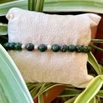 Braccialetto elastico Zoisite 6 mm e palline d’argento