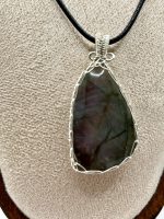 Ciondolo di Labradorite fatto a mano - immagine 2