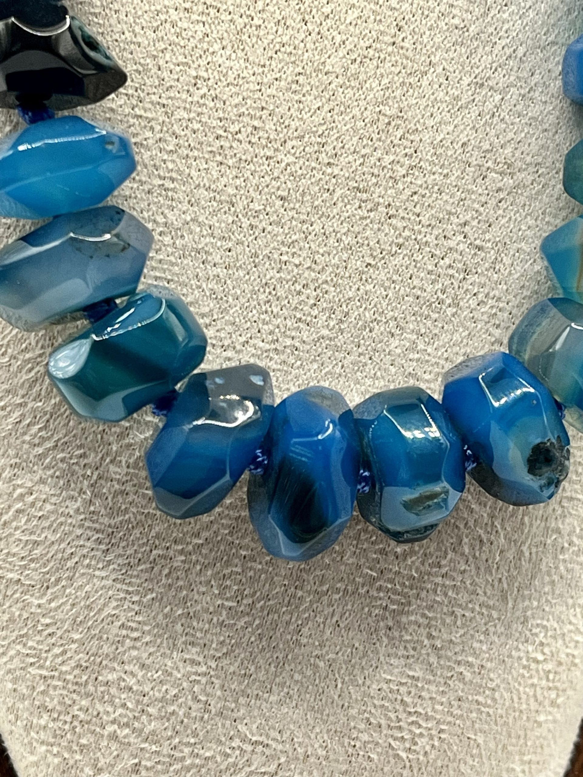 img_0131 Collana Agata blu - immagine 1