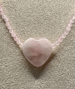 Collana quarzo rosa con cuore e quarzo rosa sfaccettato