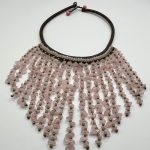 Collana Macramè Lavorata interamente a mano con quarzo rosa
