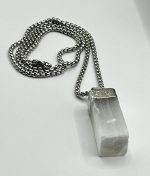 Catena acciaio chirurgico e ciondolo di Selenite - immagine 2