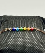 Bracciale in rame con cristalli colorati,ispirati ai sette chakra.