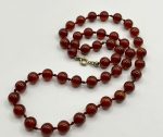 Collana elegante realizzata con pietre naturali di corniola da 8 mm - immagine 3