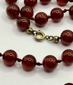 Collana elegante realizzata con pietre naturali di corniola da 8 mm - immagine 5