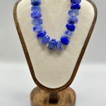 Collana realizzata con splendide pietre di agata viola