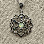 Collana in Argento 925 con Ciondolo in Opale e Fiore della Vita – Gioiello Elegante e Spirituale