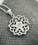 Collana in Argento 925 con Ciondolo in Opale e Fiore della Vita – Gioiello Elegante e Spirituale - immagine 3