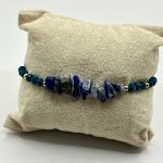 Bracciale in Macramè Regolabile con Lapislazzuli Naturali – gioiello artigianale e spirituale