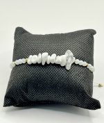 Braccialetto in Macramè Regolabile con Howlite Naturale – Pietra di Calma ed Equilibrio