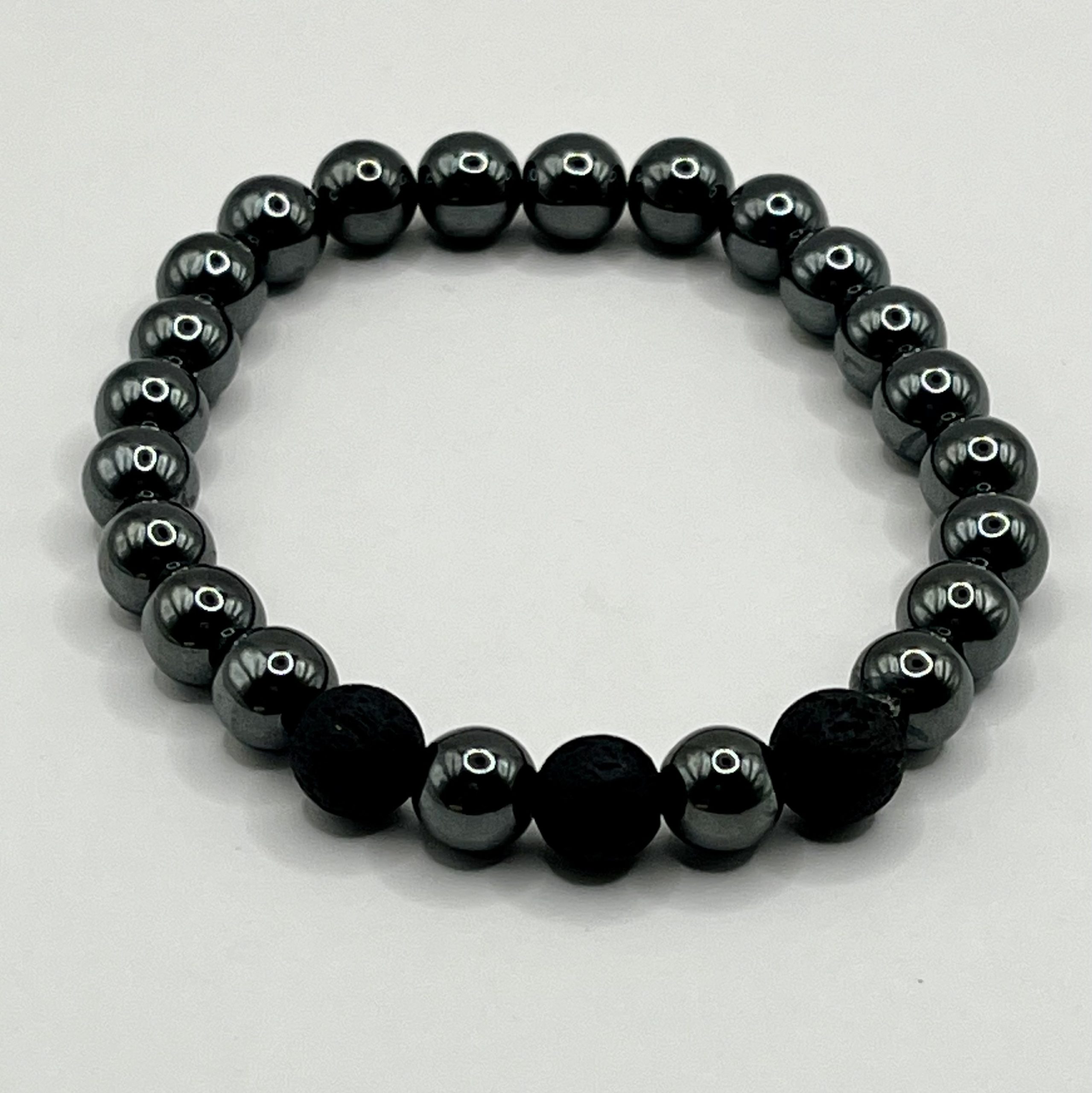 img_0394 Bracciale in Ematite e Pietra Lavica Naturale da 8 mm – Energia e Stabilità - immagine 1