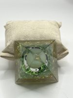 Piramide in Resina con Avventurina Verde, Oro e Yin-Yang – Equilibrio ed Energia - immagine 2