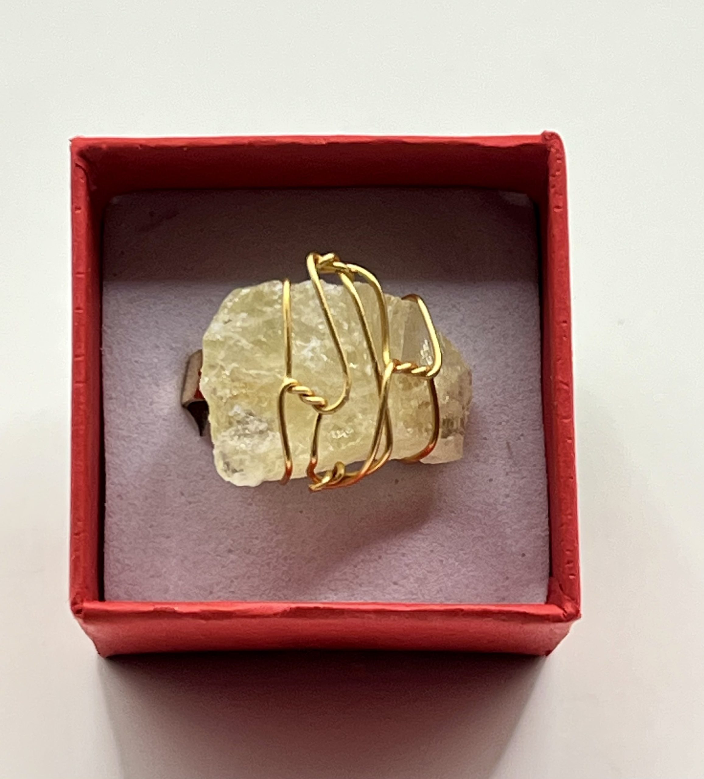 img_0458 Anello regolabile in acciaio dorato con pietra grezza di Quarzo Citrino 💛✨ - immagine 1