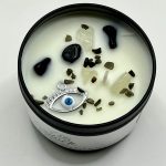 Candela di protezione profumata – Cera di soia, Salvia Bianca, Incenso e Cristalli ✨
