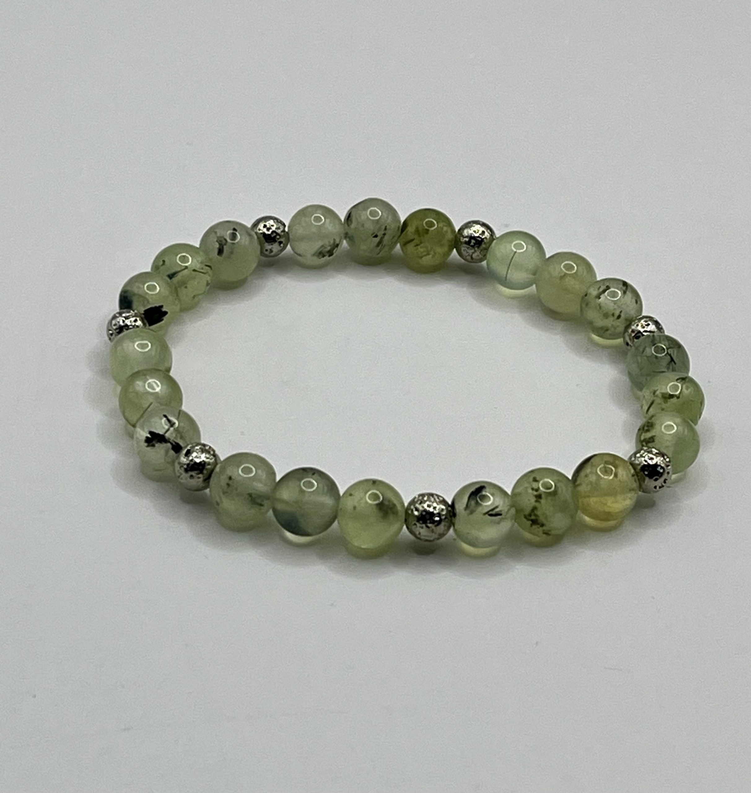 img_0513 Bracciale in Prehnite naturale 6 mm - immagine 1