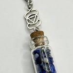 Portachiavi con Bottiglietta del Desiderio e Sodalite 💙🔑✨