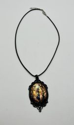 Collana con cordino nero e ciondolo Strega 🌙✨ - immagine 3