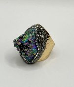 Anello dorato regolabile con Quarzo Titanio 🌈 e brillantini ✨💍 - immagine 3