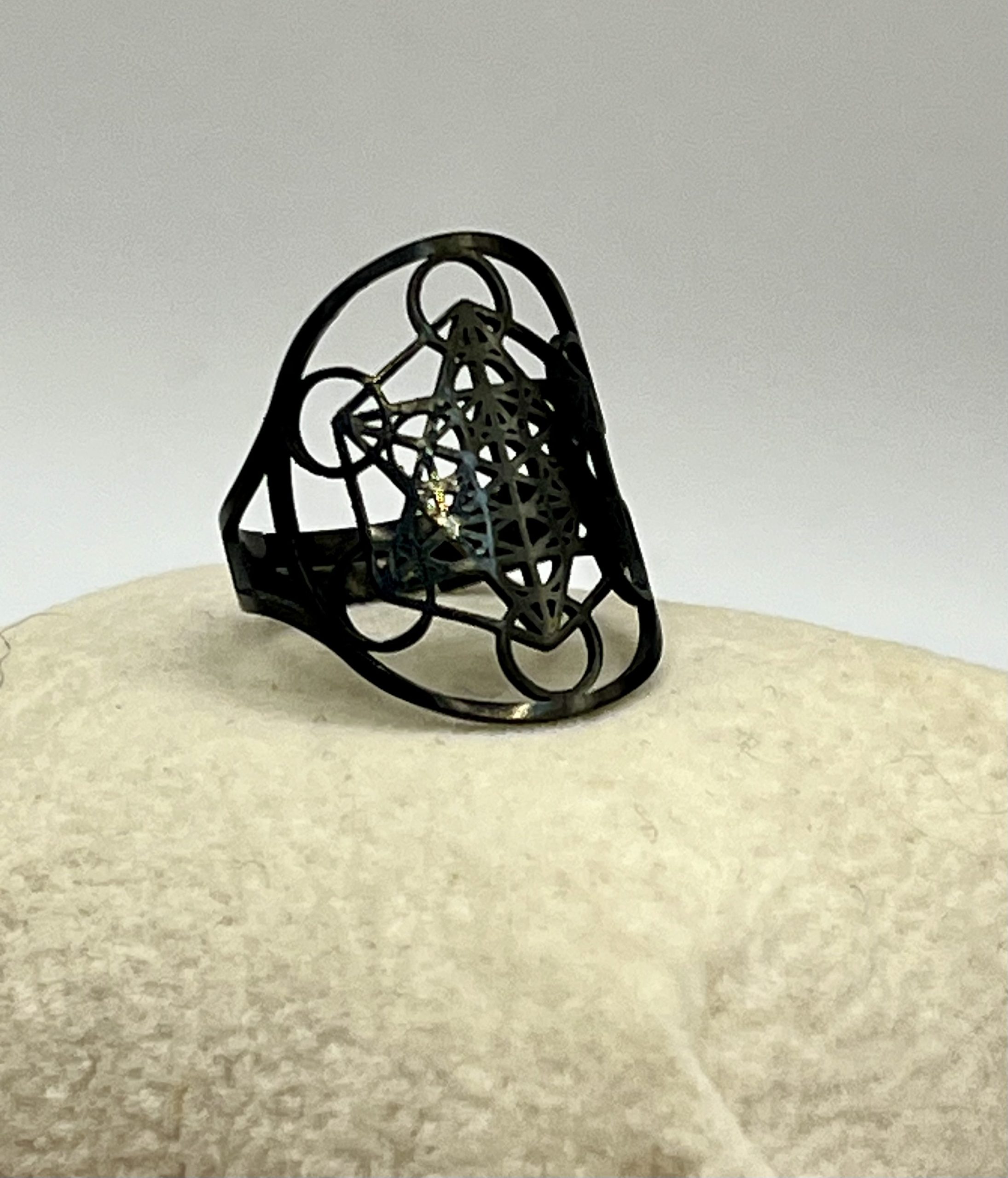 img_0654 Anello regolabile con Cubo di Metatron nero 🖤✨ - immagine 1