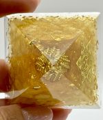Piramide 5x5 con Orgonico e citrino - immagine 2