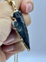Collana con catena dorata ✨ e ciondolo a punta di Ossidiana nera 🖤 – Gioiello protettivo - immagine 3