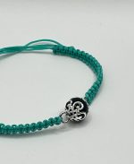 Braccialetto macramè verde e azzurro con Su Coccu e pietra Ossidiana – Regolabile - immagine 3