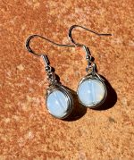Orecchini con pietra Opalite – Luminosità e dolce armonia - immagine 2