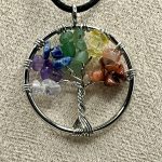 Collana Albero della Vita con pietre dei Sette Chakra – Energia e Armonia 🌈