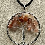 Collana Albero della Vita con Pietra del Sole – Energia e Gioia di Vivere ☀️