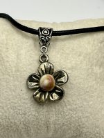 Collana con Occhio di Santa Lucia a Fiore e Cordino Nero Regolabile - immagine 2