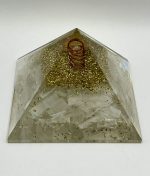 Piramide in Resina con Selenite, Fiore della Vita e Rame – Purificazione ed Energia Divina (7,5 cm)
🤍 - immagine 2