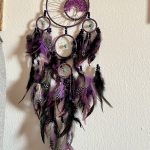 🌙 Acchiappasogni Viola con Pietre e Piume – Energia Mistica e Protezione dei Sogni