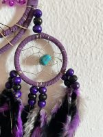 🌙 Acchiappasogni Viola con Pietre e Piume – Energia Mistica e Protezione dei Sogni - immagine 3