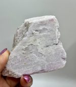 💕 “Kunzite Grezza da 510 g – La Pietra del Cuore e dell’Amore Incondizionato”