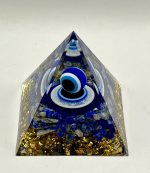 Piramide Energetica in Resina con Occhio di Protezione – Fatto a Mano per Armonia e Forza Spirituale👁️