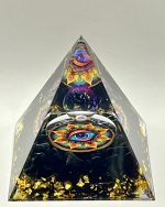 Piramide Energetica in Resina con Ossidiana e Pagliuzze Dorate – Occhio Spirituale e Protezione Totale