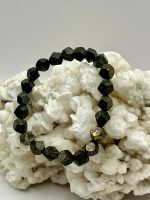Bracciale Elastico in Calcopirite – Energia, Abbondanza e Trasformazione Interiore - immagine 2