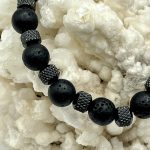 Bracciale Elastico Uomo in Pietra Lavica – Energia, Forza e Protezione Naturale🖤🖤🖤