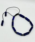 Bracciale Macramè Regolabile con Lapislazzuli e Matite – Saggezza, Armonia e Stile Artigianale💙 - immagine 3