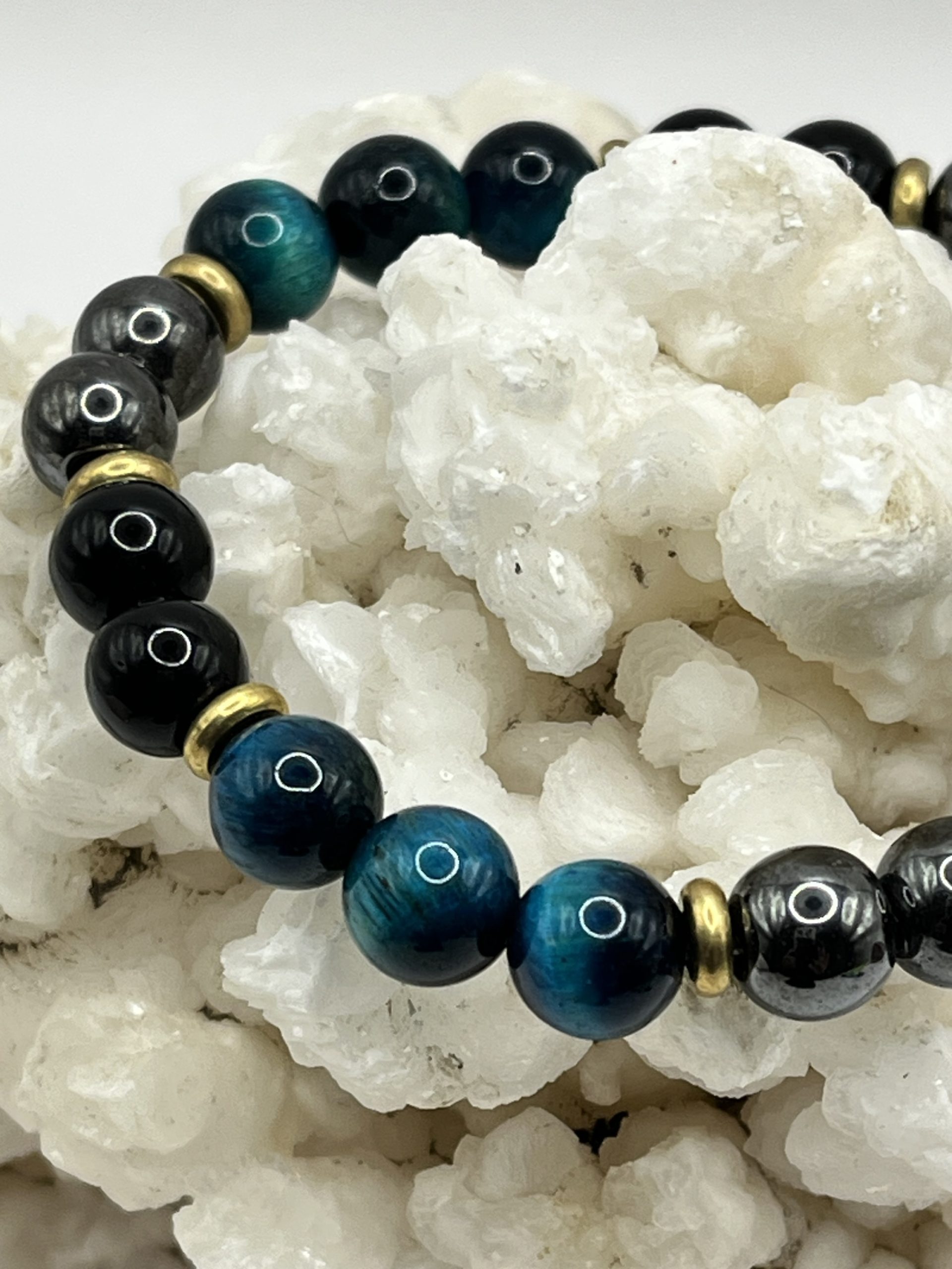 img_1427 Bracciale Tripla Protezione – Ossidiana, Occhio di Gatto ed Ematite | Forza, Equilibrio e Difesa Energetica - immagine 1