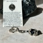 Portachiavi Su Coccu con Ossidiana Nera – Amuleto di Protezione Sardo