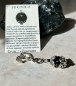Portachiavi Su Coccu con Ossidiana Nera – Amuleto di Protezione Sardo