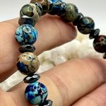 Bracciale con Giada Imperiale Blu e Ematite – Equilibrio ed Energia Protettiva
