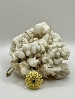 Collana con Ciondolo in Filigrana Sarda Dorata e Ossidiana Nera – Tradizione e Protezione - immagine 2