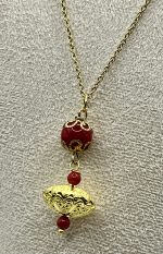 Collana Dorata con Filigrana Sarda e Su Coccu con Corallo Rosso – Tradizione e Protezione - immagine 2