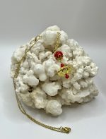 Collana Dorata con Filigrana Sarda e Su Coccu con Corallo Rosso – Tradizione e Protezione - immagine 3