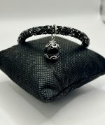 Collarino Nero con Cristalli Luminosi e Ciondolo in Ossidiana – 22 cm | Eleganza & Protezione